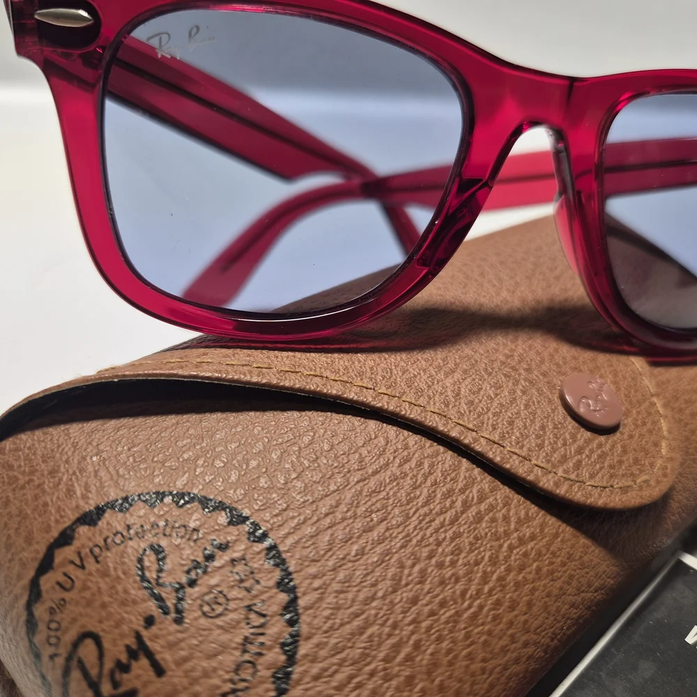 Ray Ban Original Wayfarer Colorblock Sunglasses in Red Womens - Picture 4 of 16